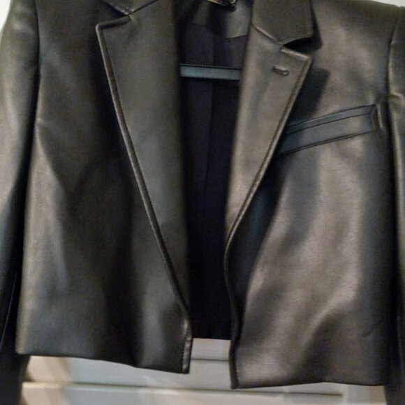 Elie Tahari Faux Leather Cropped Black Jacket Size XS NEW w TAG Price $448 - Picture 1 of 6